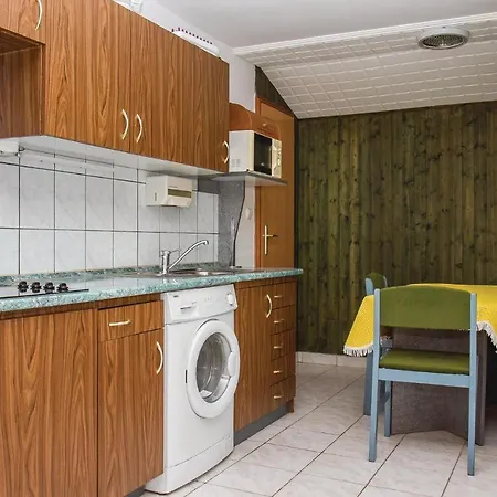 Nyaraló Nice In W/ 2 Bedrooms
